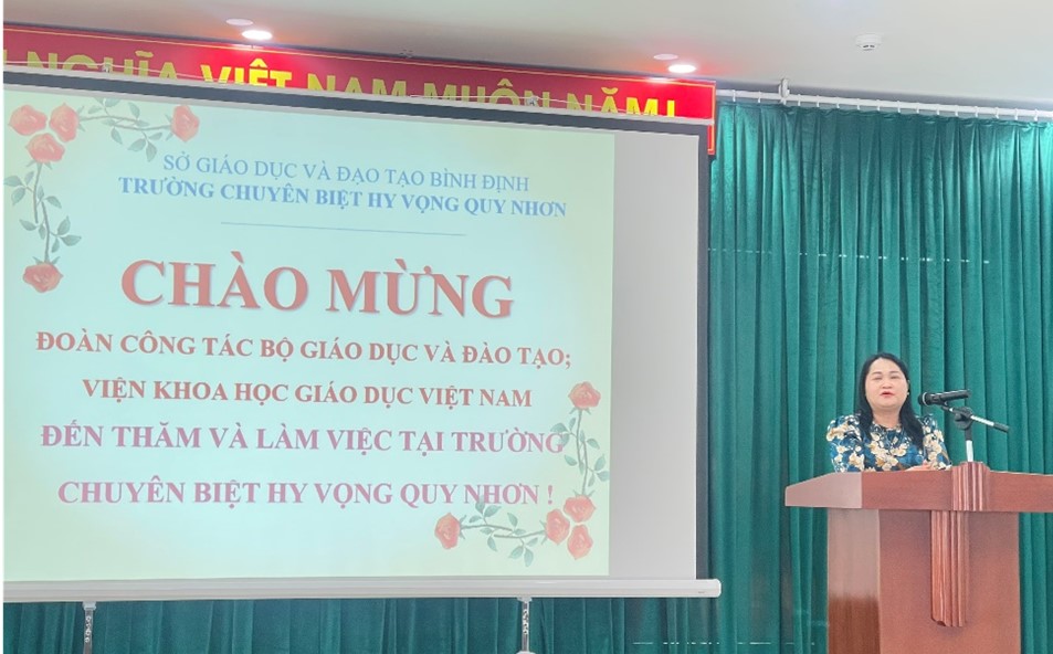 CHUYẾN THĂM VÀ LÀM VIỆC TẠI  TRƯỜNG CHUYÊN BIỆT HY VỌNG QUY NHƠN